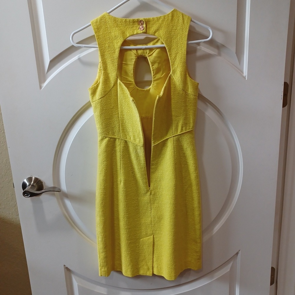 Trina Turk Yellow Textured Bow Neck Cutout Sheath Dress Size 0 Keyhole‎ Back - Picture 4 of 14